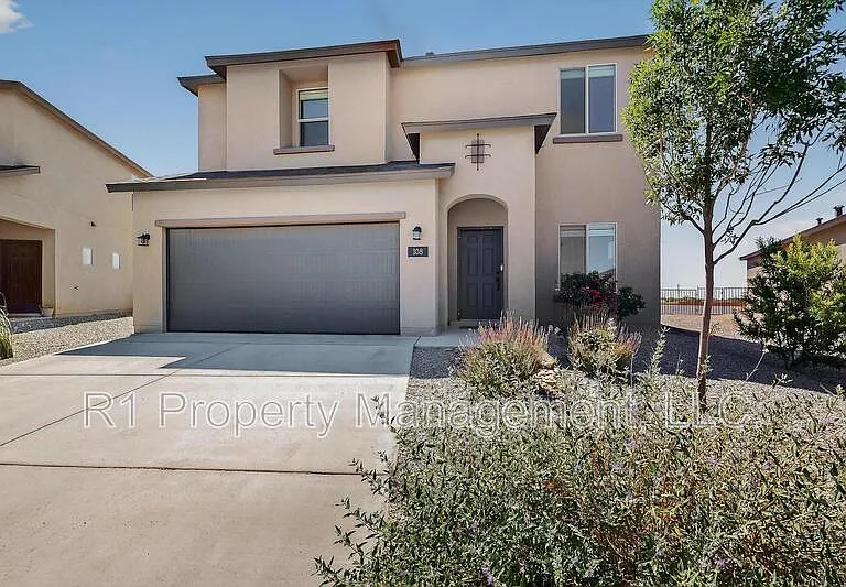 108 Hue St SW — Photo 2