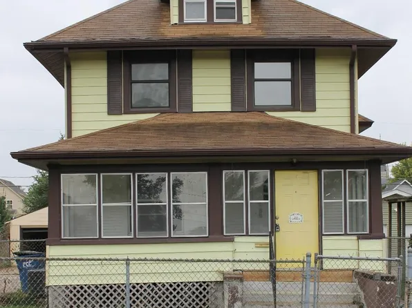 2121 Lothrop St, Omaha, NE 68110