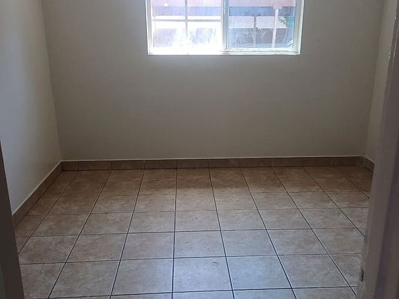 2nd image of 8018 8026 3/4 Garfield Ave #9