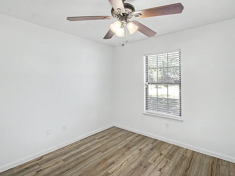 219 Kevin Rd — Photo 16