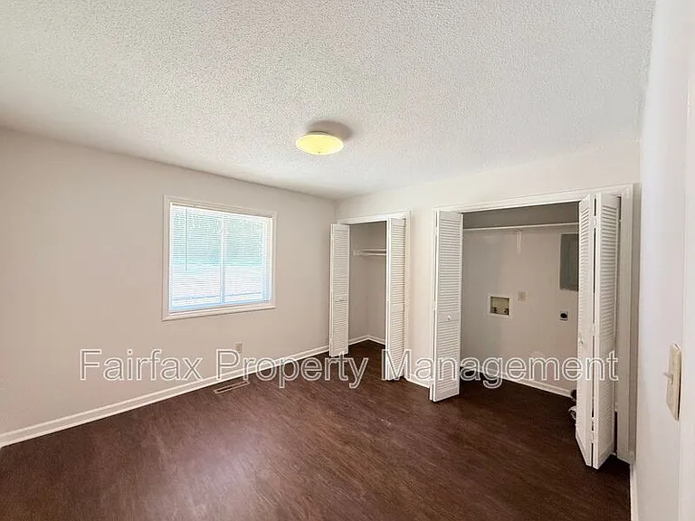 475 Cedar Lake Rd #B — Photo 8