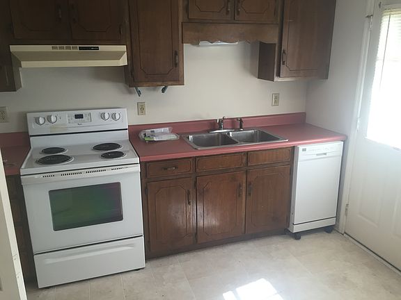2nd image of 4463 Ellis Cir NW APT 3