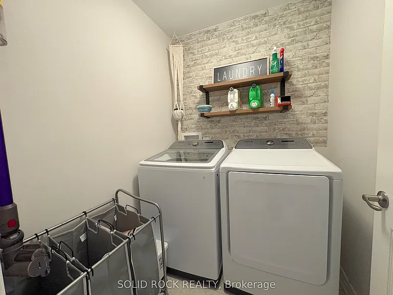 719 Derreen Ave — Photo 26