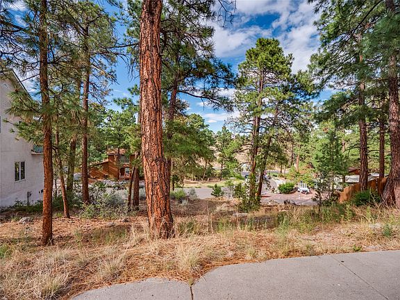 5th image of 1015 Alamo Rd