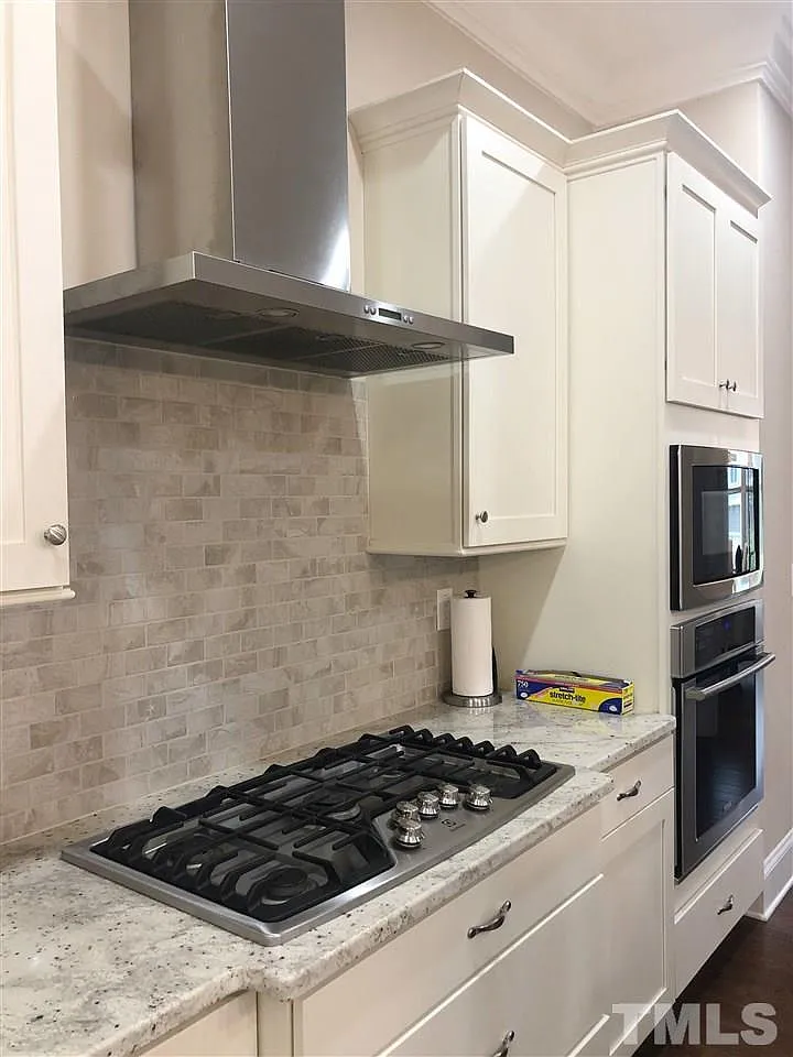 4 bed, 4.5 bath, 3574 sqft, $3,800 — Photo 3