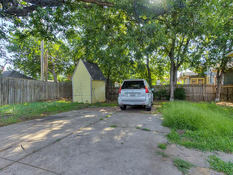 1025 NW 34th St — Photo 27
