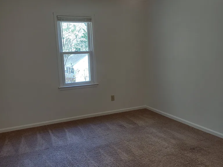 This photo has not been altered in any way: no edits or filters have been applied to try to deceive the viewer by having the room appear larger or brighter than it actually is.
