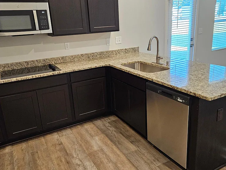 1205 Hibiscus Way — Photo 19