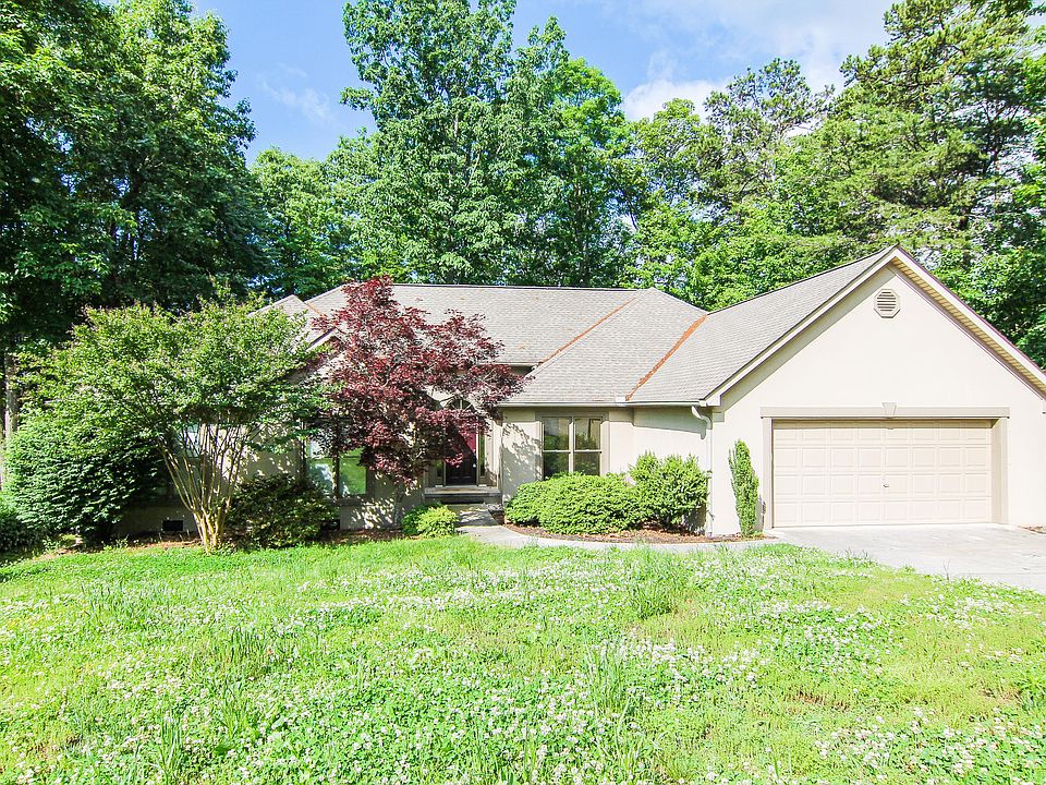 1st image of 2829 Maple Hollow Ln