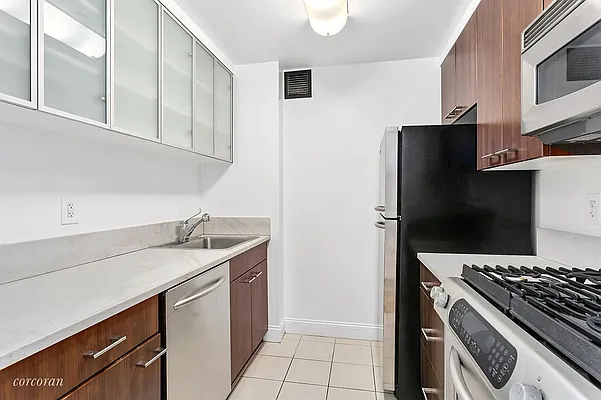 Sold by Corcoran | media 4