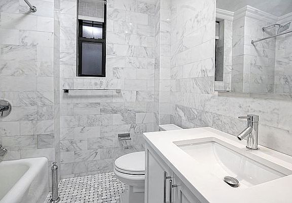 4th image of 23 W 73rd St #905A
