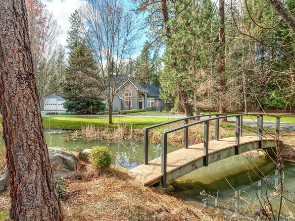 7081 Redthorne Rd, Rogue River, OR 97537