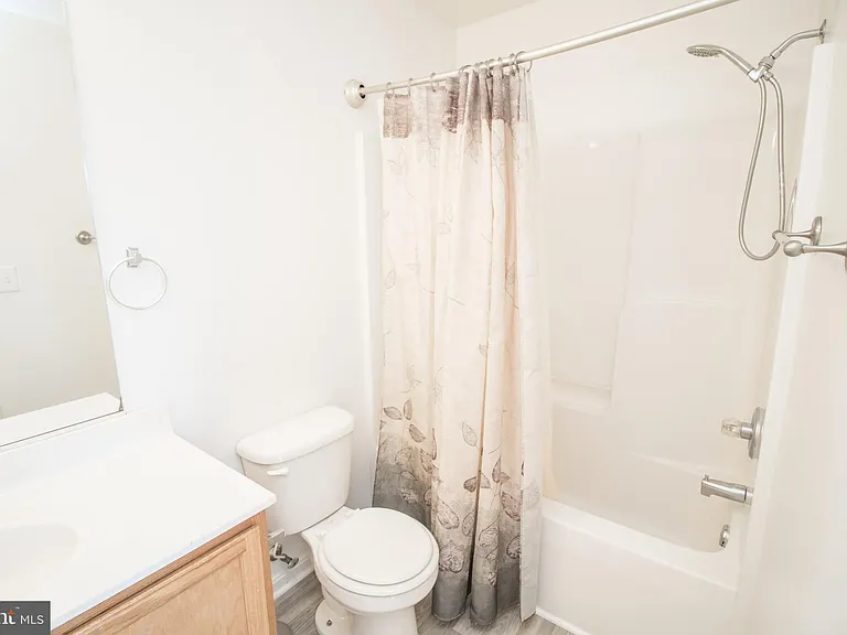 21421 Mary Margaret Ct — Photo 38