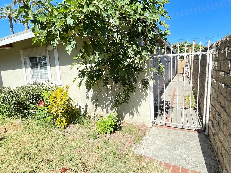 7908 Corbin Ave #A — Photo 2