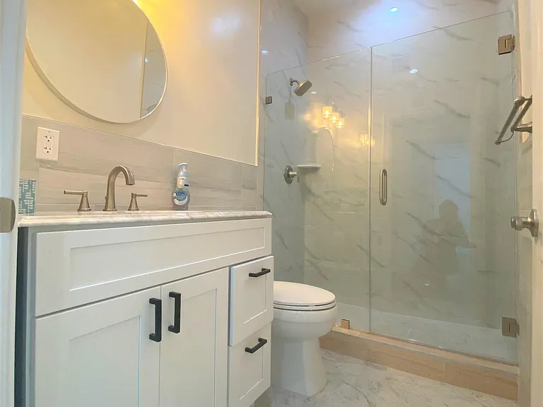 428 N Harvard Blvd — Photo 21