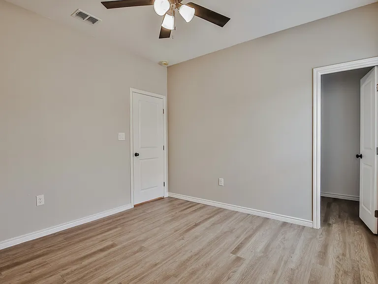 1313 Corpus Ave #B — Photo 14