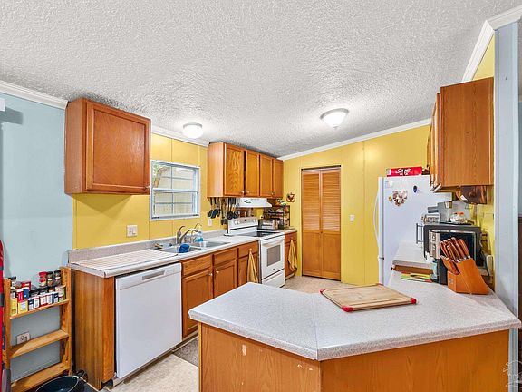 4th image of 249 W Ensley St