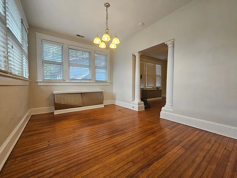 537 Washington Park — Photo 13