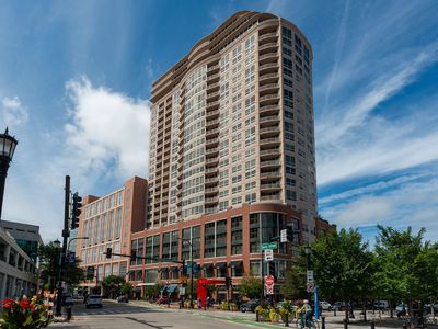 807 Davis St UNIT 1907, Evanston, IL, 60201