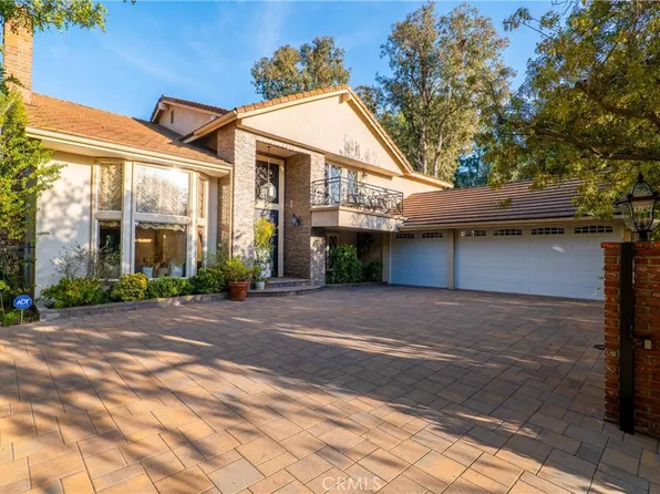 4200 Gayle Dr, Tarzana, CA 91356
