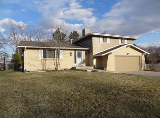 2088 S Zephyr Ct, Lakewood, CO 80227