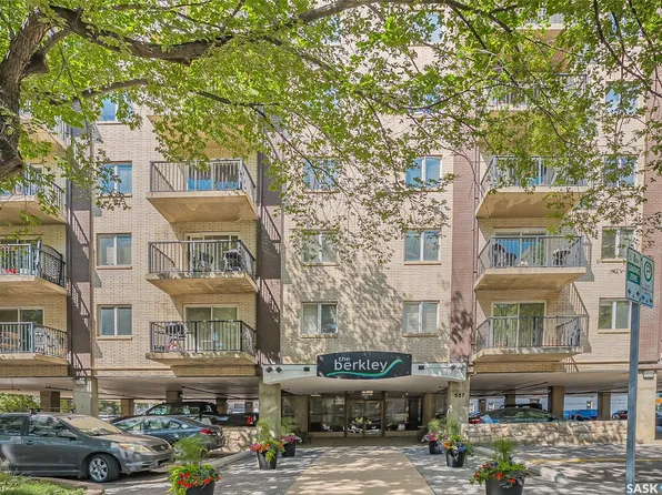 537 4th Avenue N #Penthouse B, Saskatoon, SK S7K 2M6