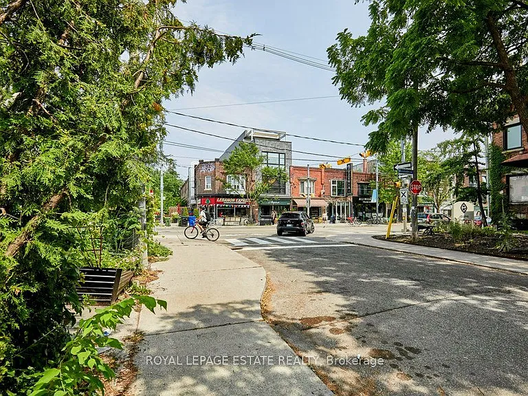 120 Grenadier Rd #LOWER — Photo 27