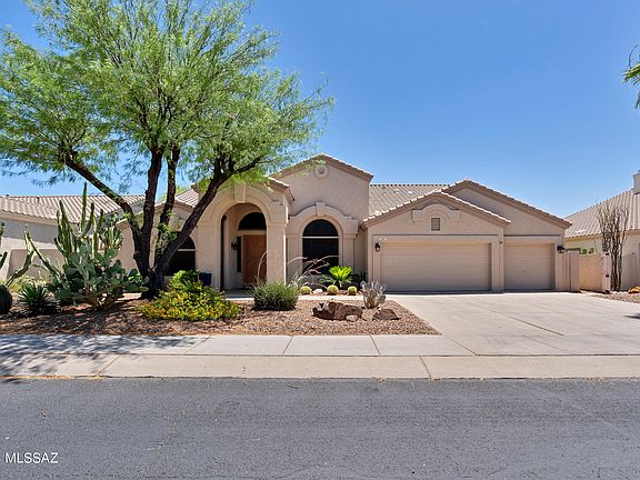 2nd image of 217 W Milbrae Springs Dr