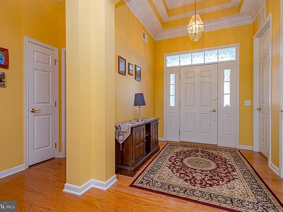 2nd image of 21 Sawgrass St