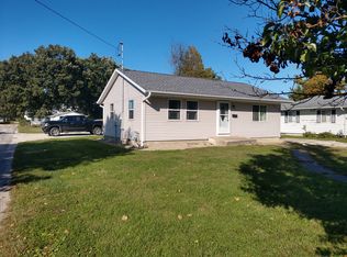 221 E Hardin St, Winchester, IL 62694