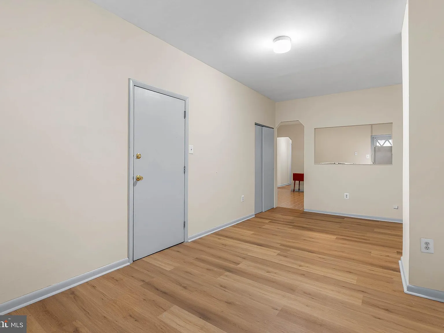 1 bed, 800 sqft, $1,600 — Photo 4