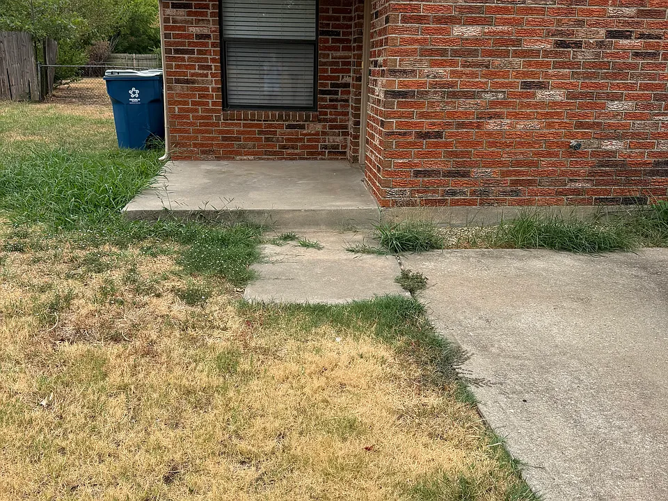 128 Barrett Pl