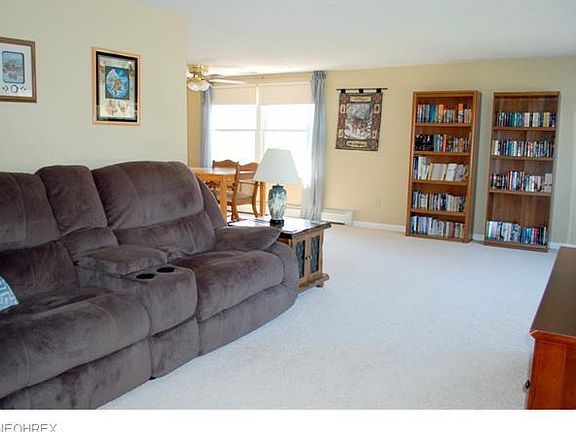 5th image of 125 Mull Ave