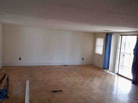 Additional Living Room