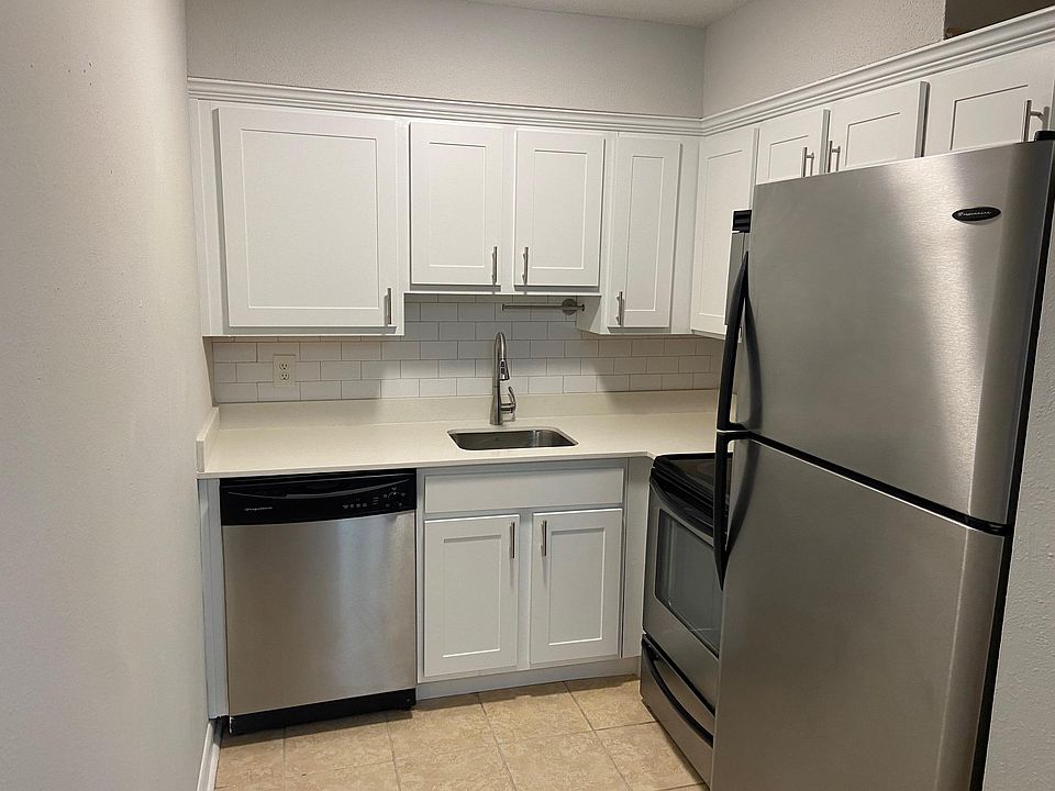 1st image of 3119 W Deleon St Unit 28
