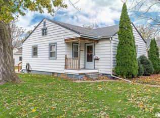 2398 Barker St, Clinton, IA 52732