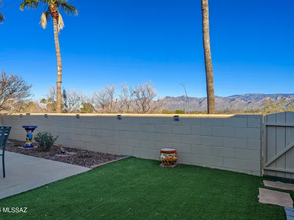 9821 E 1st St, Tucson, AZ 85748