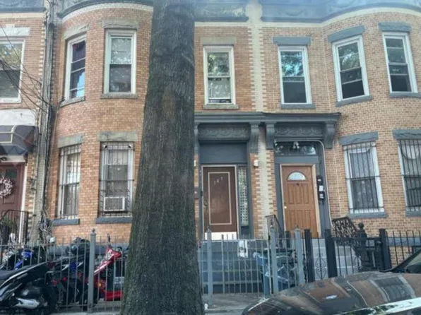 147 Autumn Ave, Brooklyn, NY 11208