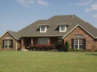 1901 Lighthouse Ln, Tuttle, OK 73089