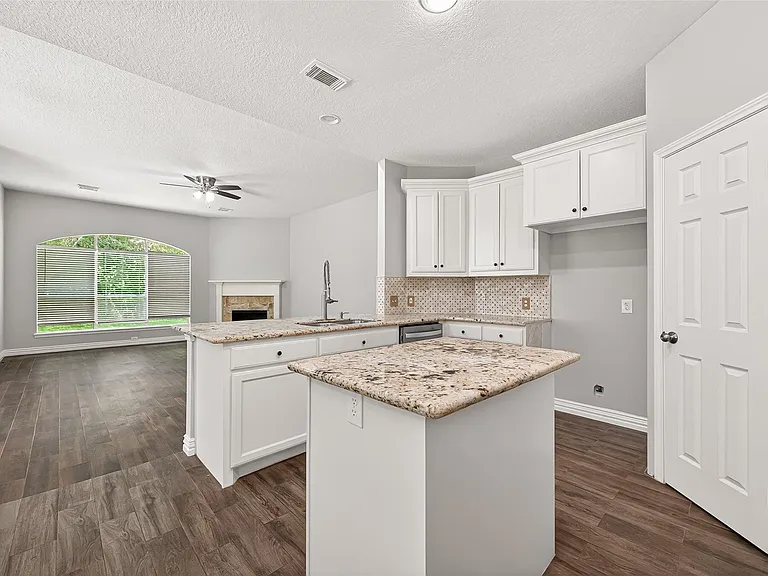 20906 Nettlebrook Ln — Photo 12