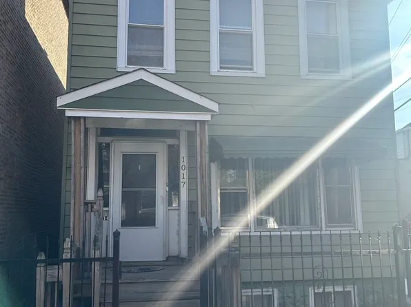 1017 W 19th St, Chicago, IL 60608