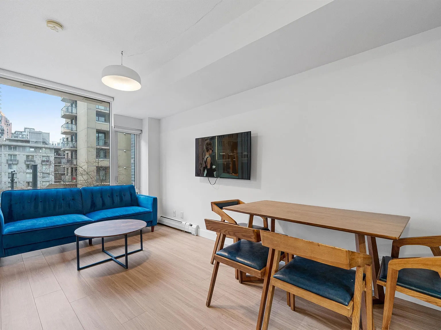 2 bed, 602 sqft, $3,500 — Photo 4