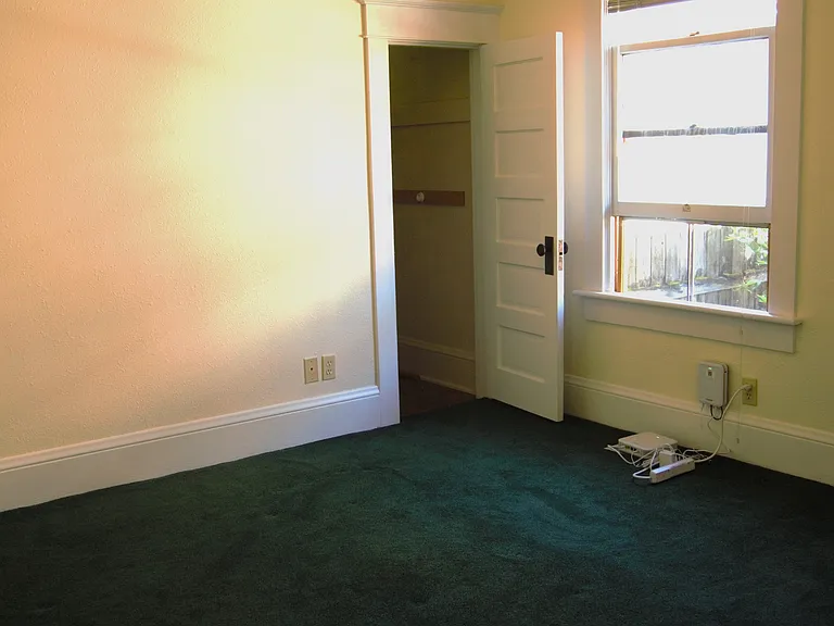 4964 SE 74th Ave — Photo 4