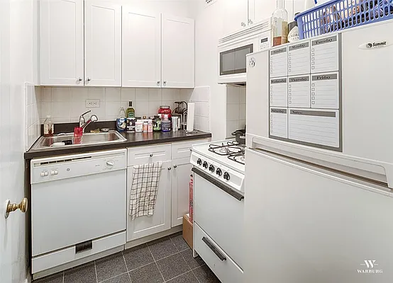 Rented by Warburg | media 8