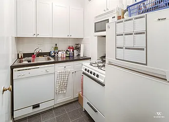 Rented by Warburg