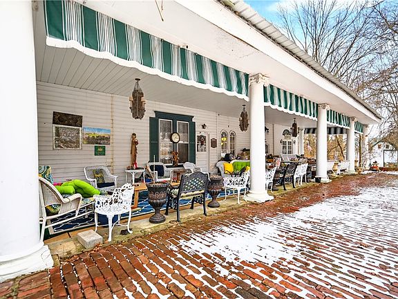 4th image of 280 Vaneal Rd S