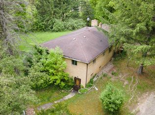 2515 Lakeville Rd, Oxford, MI 48370