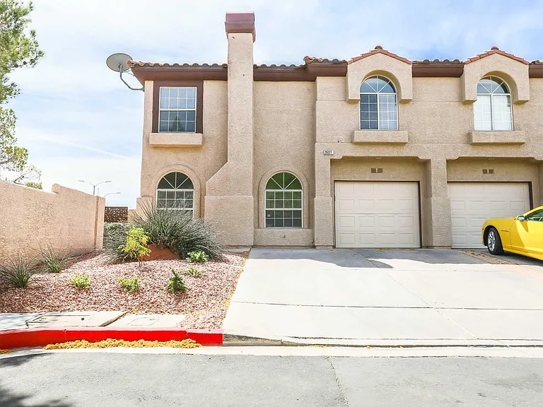 2601 Autumn Blaze Ave — Photo 2