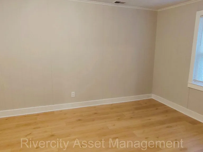 1757 Euclid Ave — Photo 9