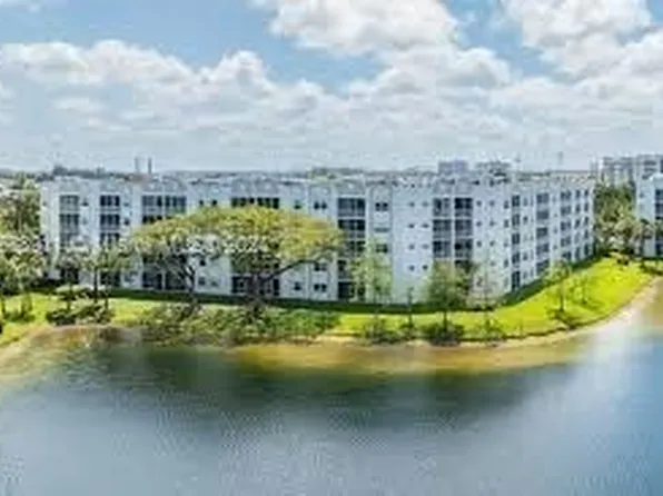 10720 NW 66th St APT 411, Doral, FL 33178